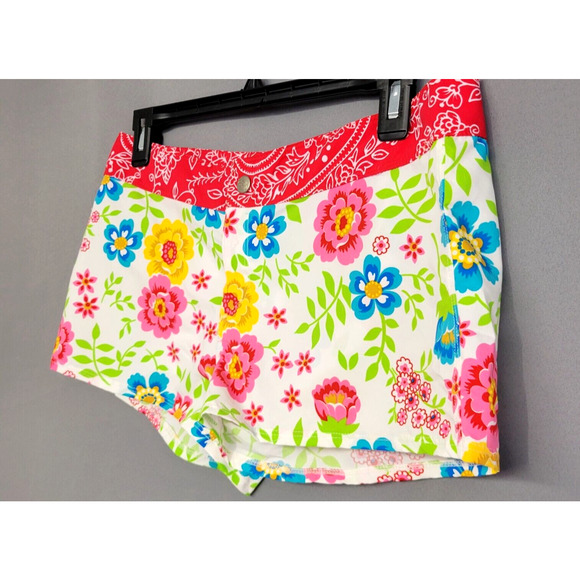 Agua Doce Swimsuit Cover Shorts Womens Small Red White Floral Snap Pocket New - Picture 7 of 12